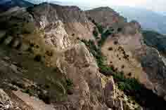 Верховье ущелья Чигинитра, вид на перевал Большие ворота Крыма.