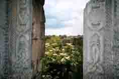 Мангуп, каменный наличник на окне Донжона (Дворец-крепость).
